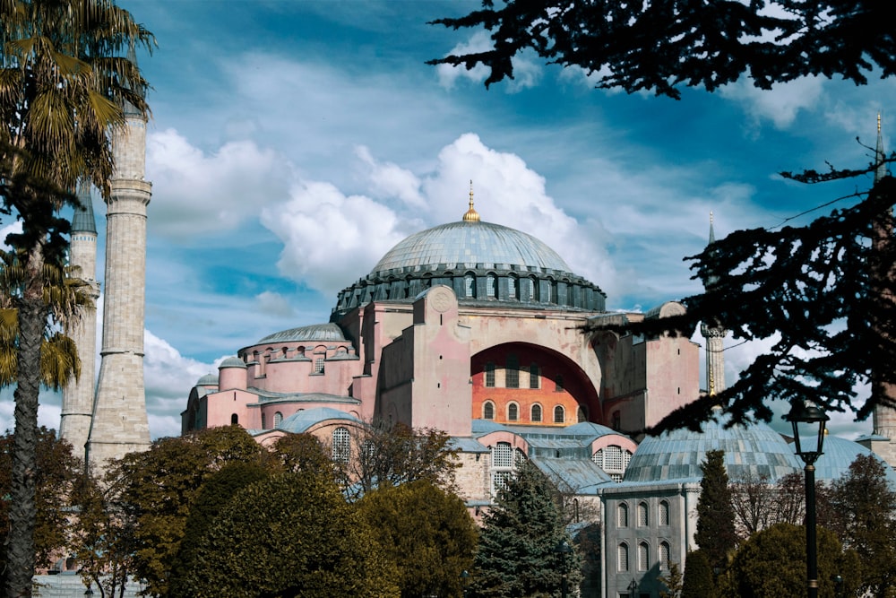 gray and blue dome mosque during daytime