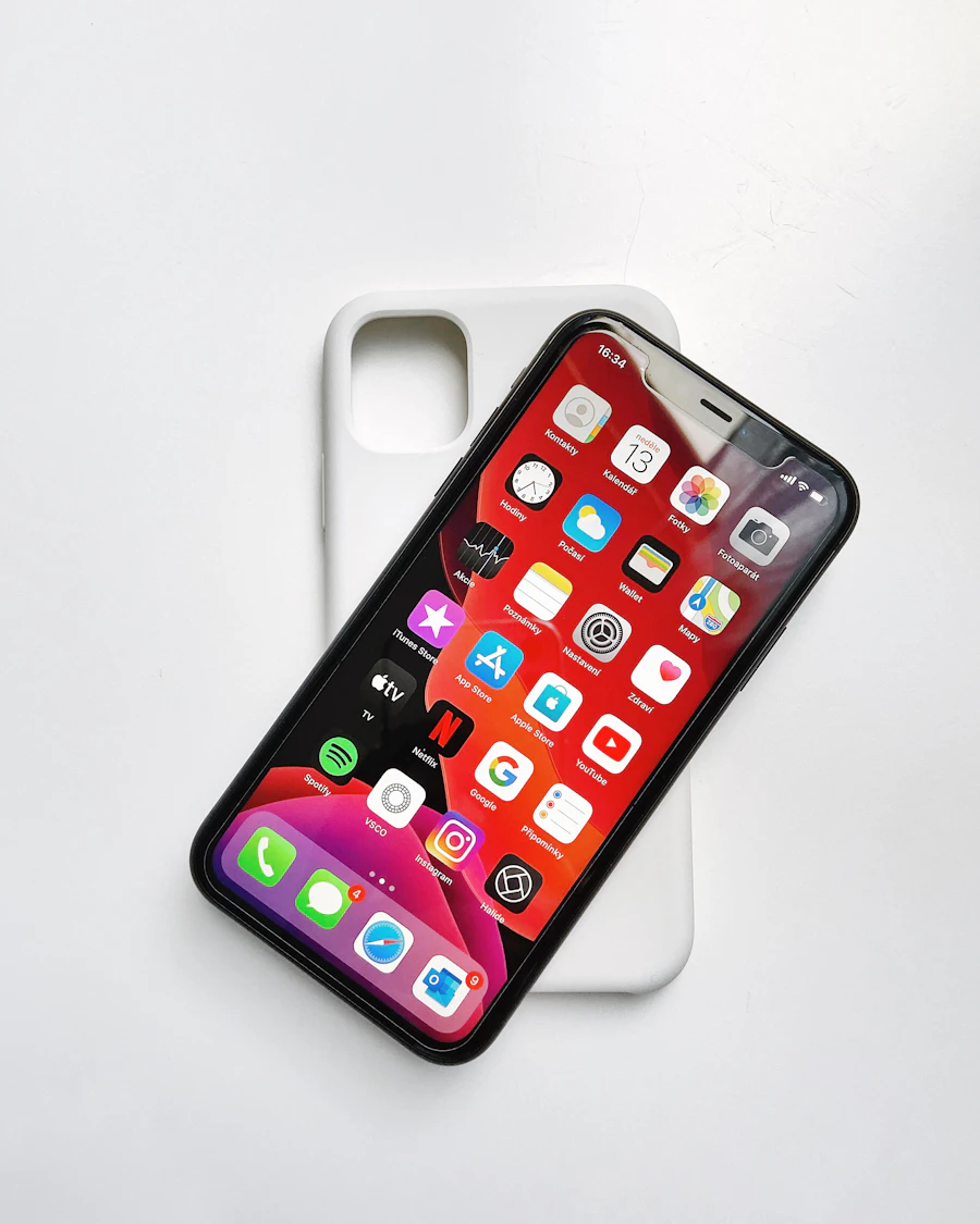 Apple Silicone Case with MagSafe – iPhone 15