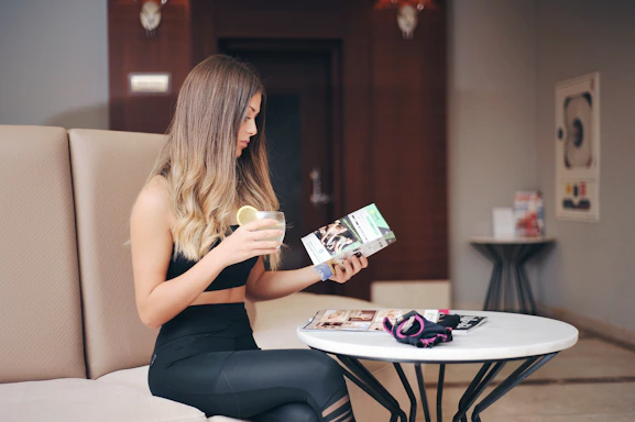 woman in black sleeveless crop top