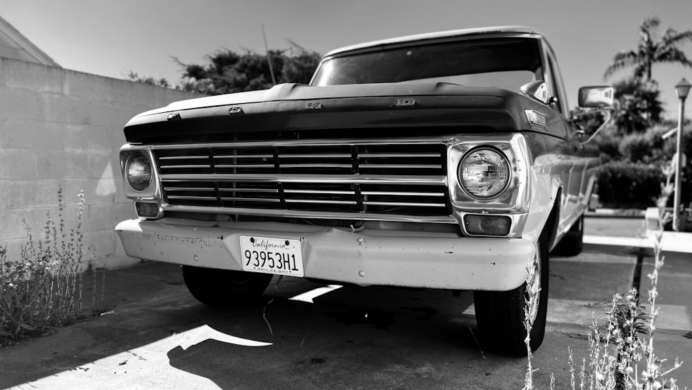 Coche Mercedes-Benz blanco