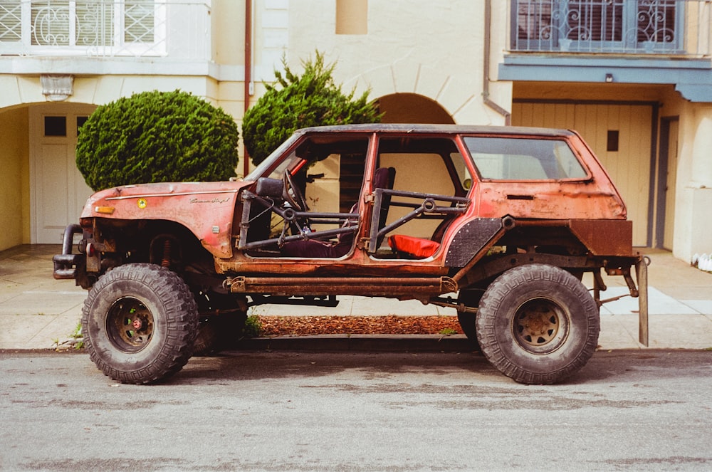 brown vehicle during daytime