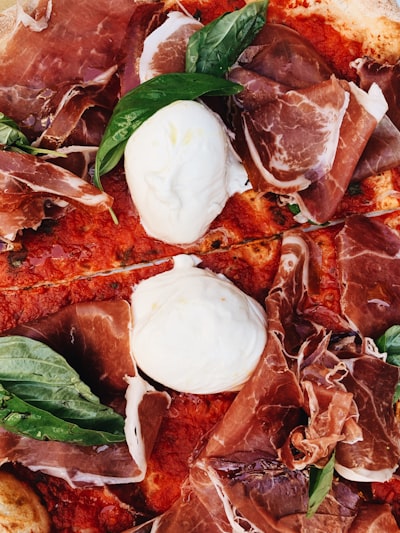 Pizza With Prosciutto: You're Going To Love This Prosciutto Pizza Recipe!