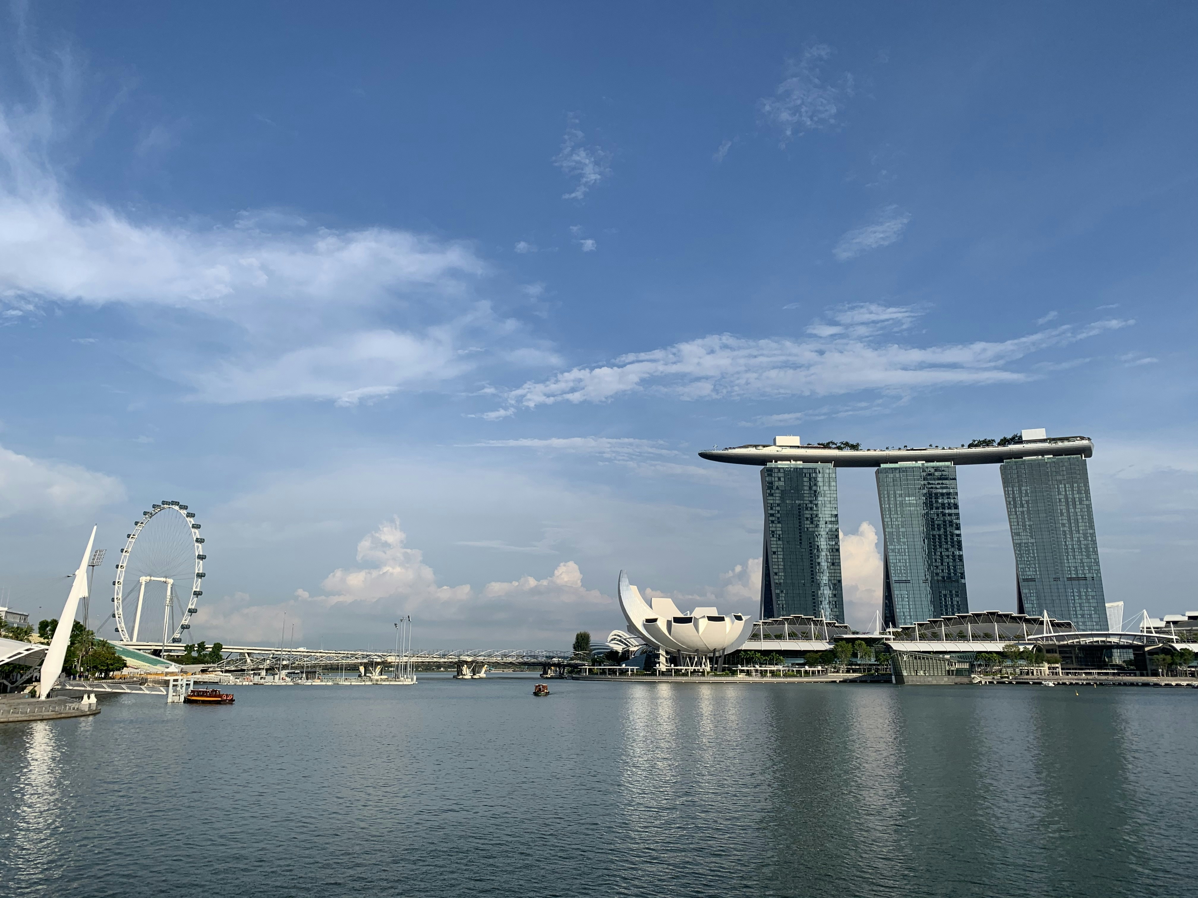 Marina Bay Sands in Singapore under blue and white sky during daytime