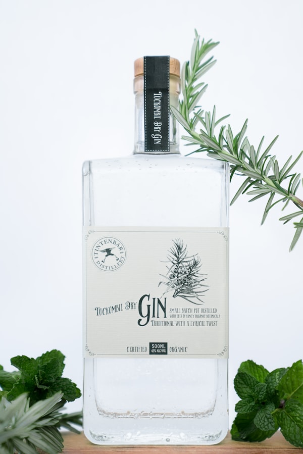 Craft gin bottle with botanical label illustration