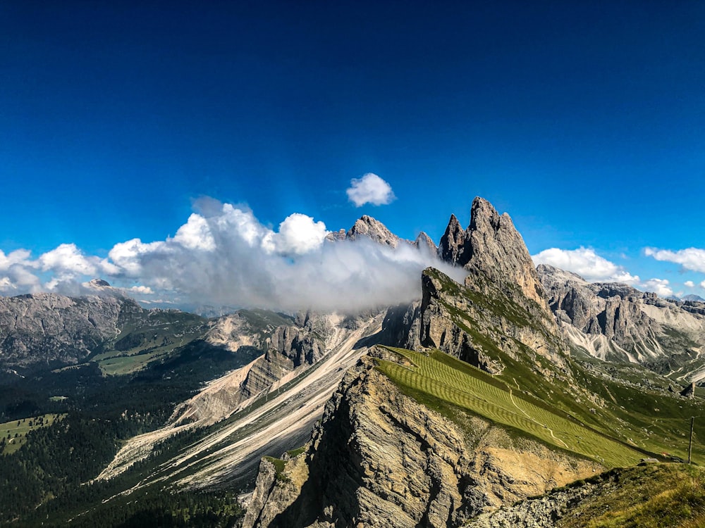 Montagna marrone