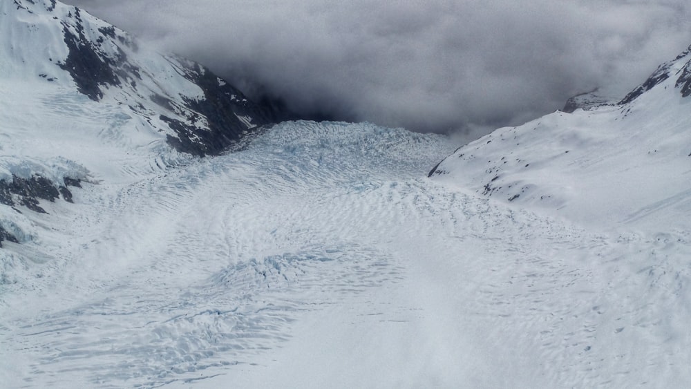 icy mountain scenery