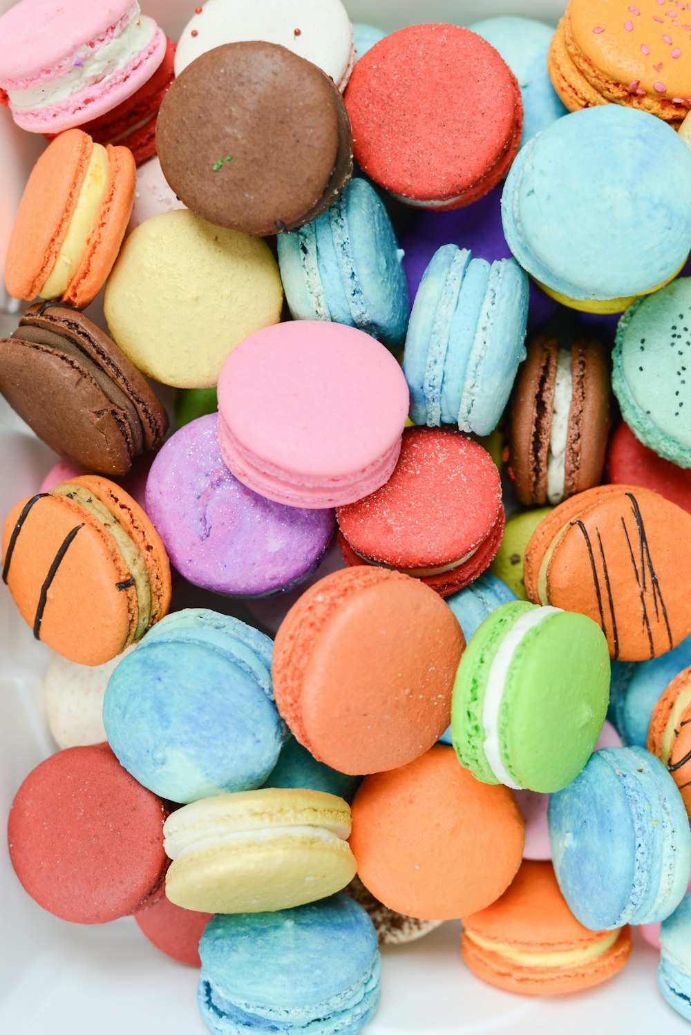 tas de macarons