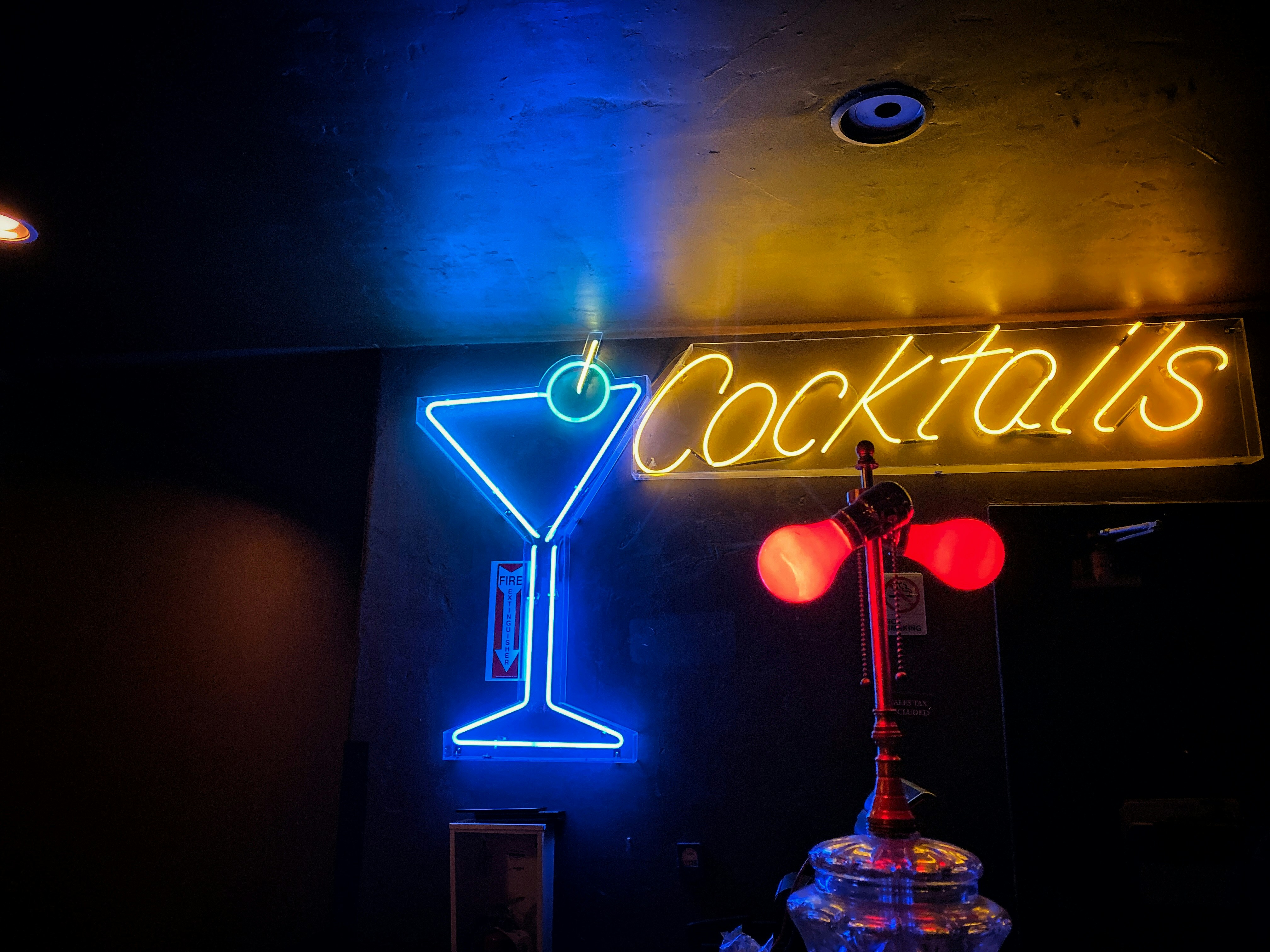 Cocktails neon signage