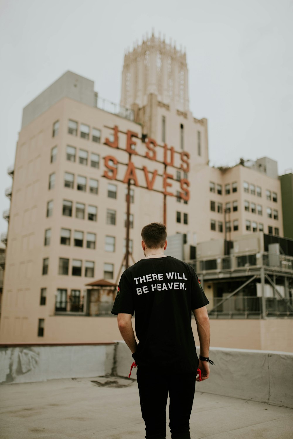 men's black crew-neck t-shirt