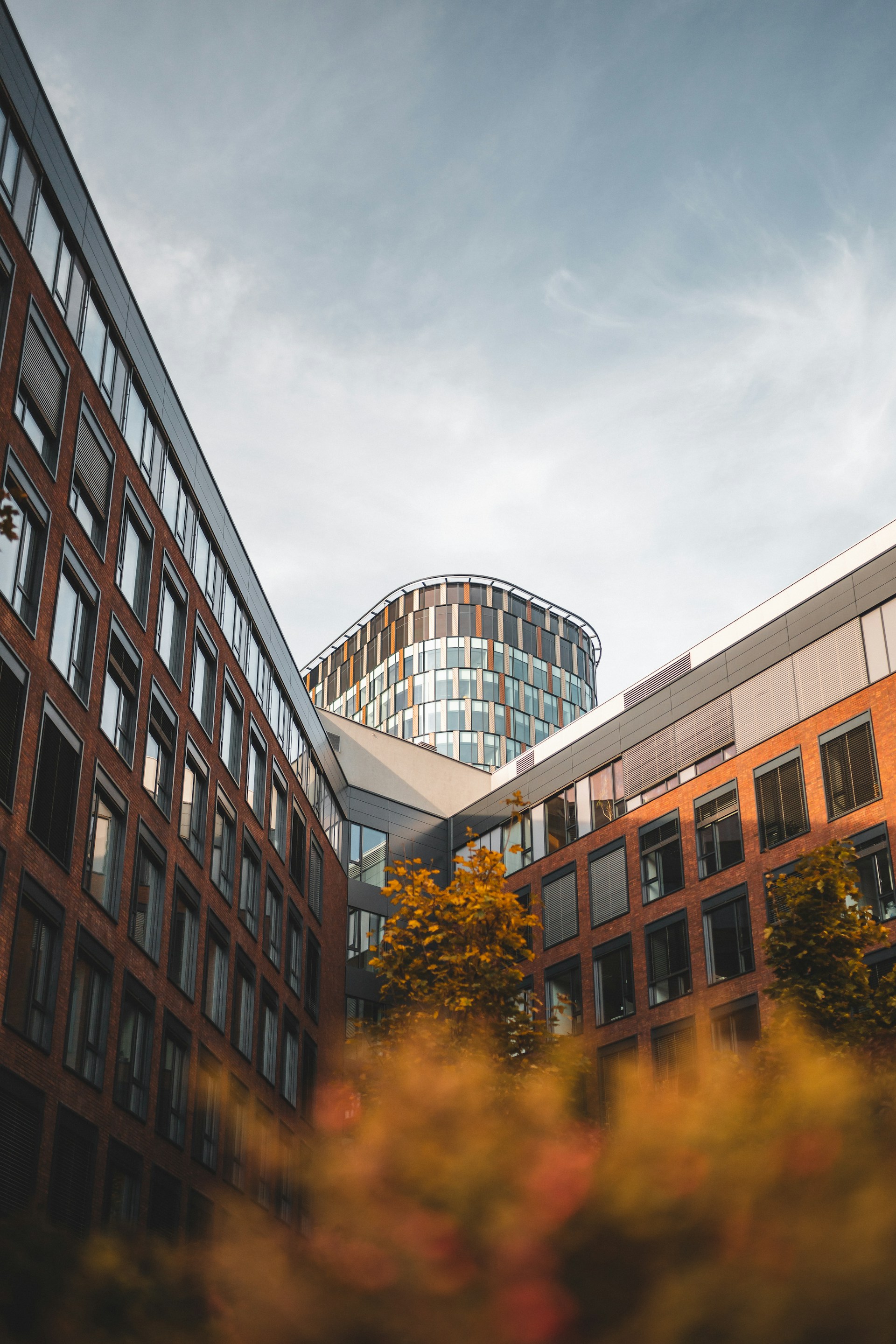 gray computer monitor