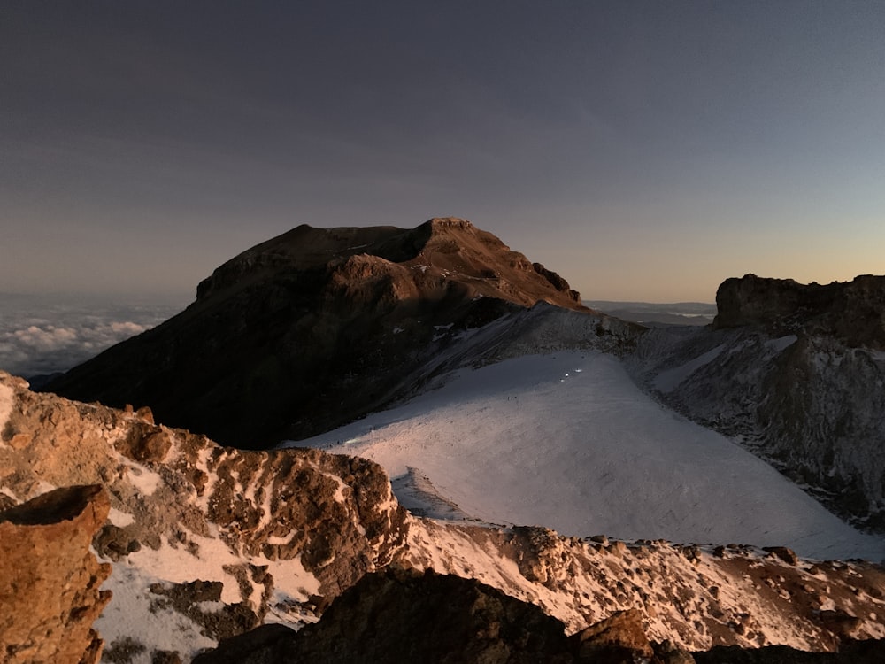 gray and brown mountians