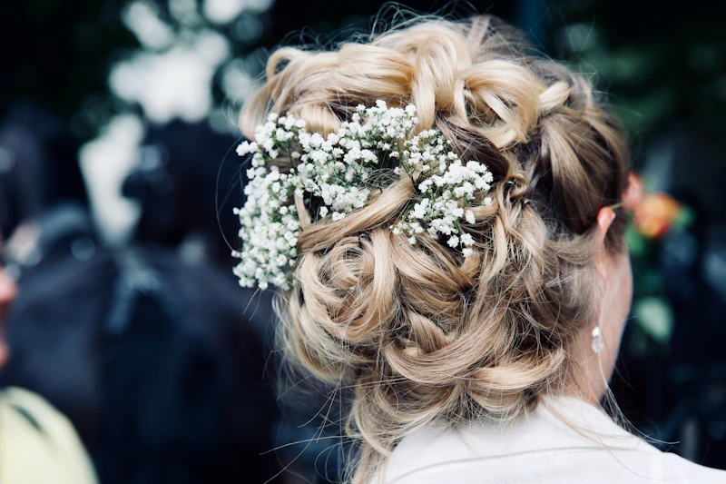 Romantic half-up bridal style