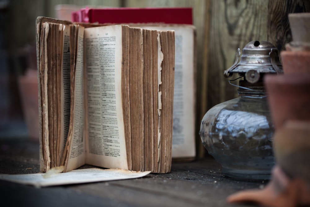 Livre ouvert sur la photographie de mise au point