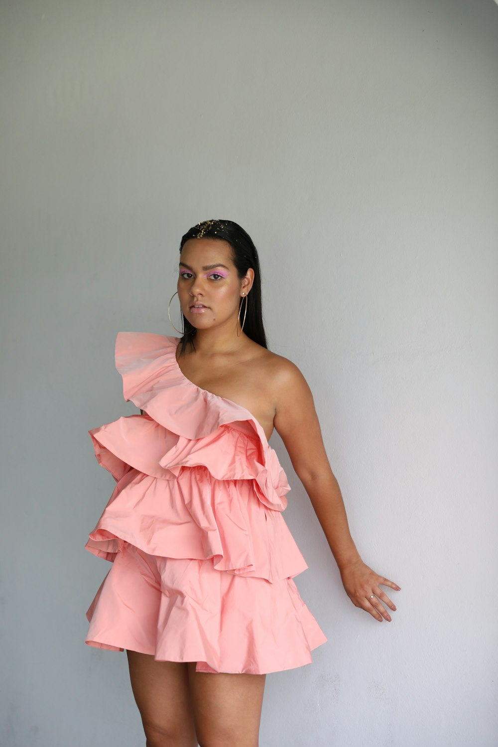 woman in pink one-shoulder dress photo – Free Grey Image on Unsplash