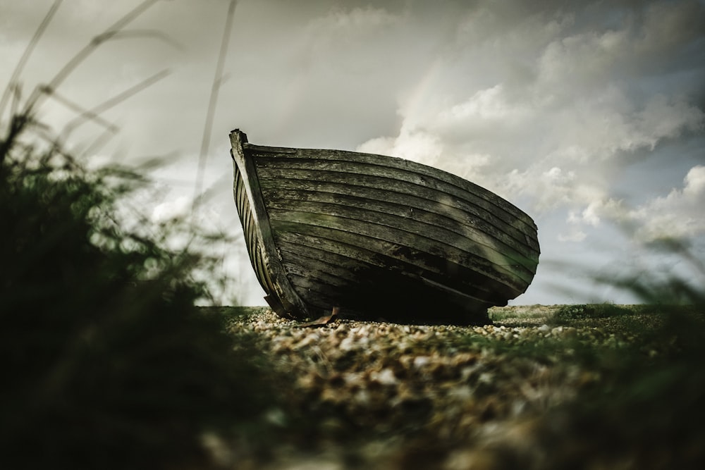 closeup photo of boat