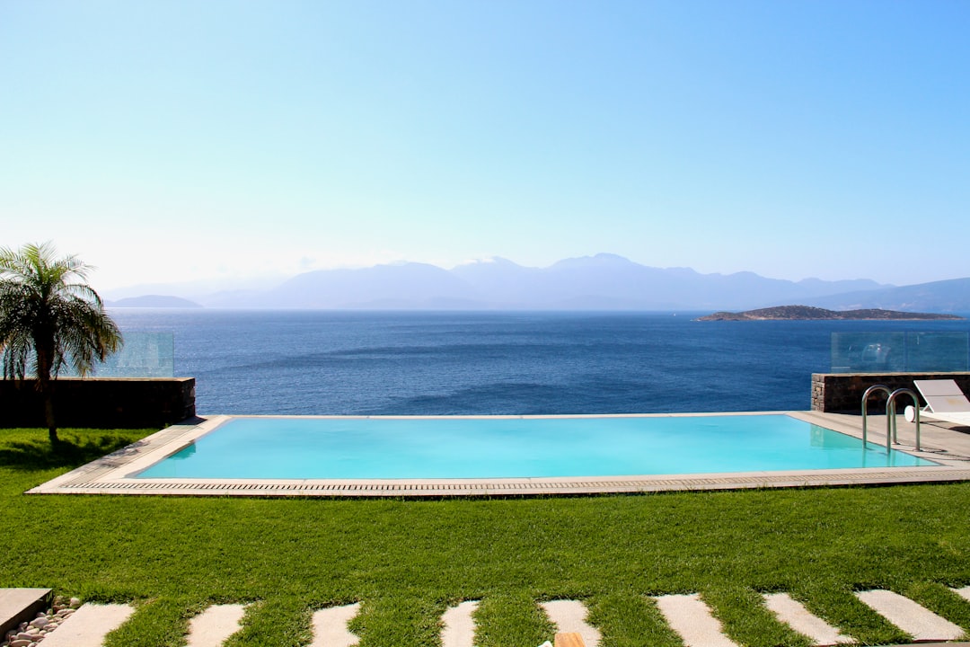 swimming pool near ocean, View by the Pool
