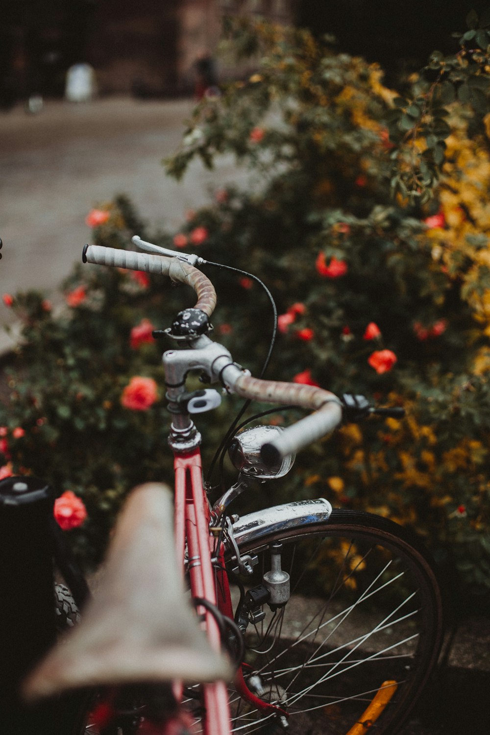 red cruiser bike