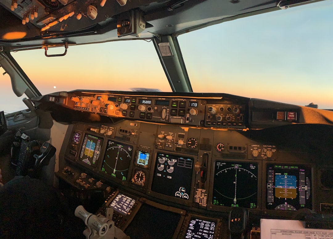 airliner control room,