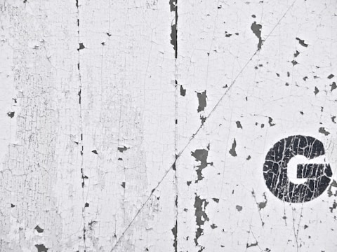 An image representing the durability of our glue products.