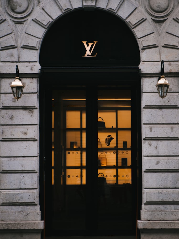closed Louis Vuitton store door photo – Free Door Image on Unsplash