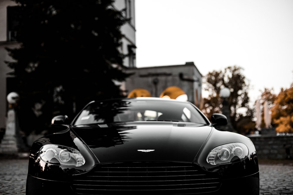 schwarzes Aston-Martin-Auto