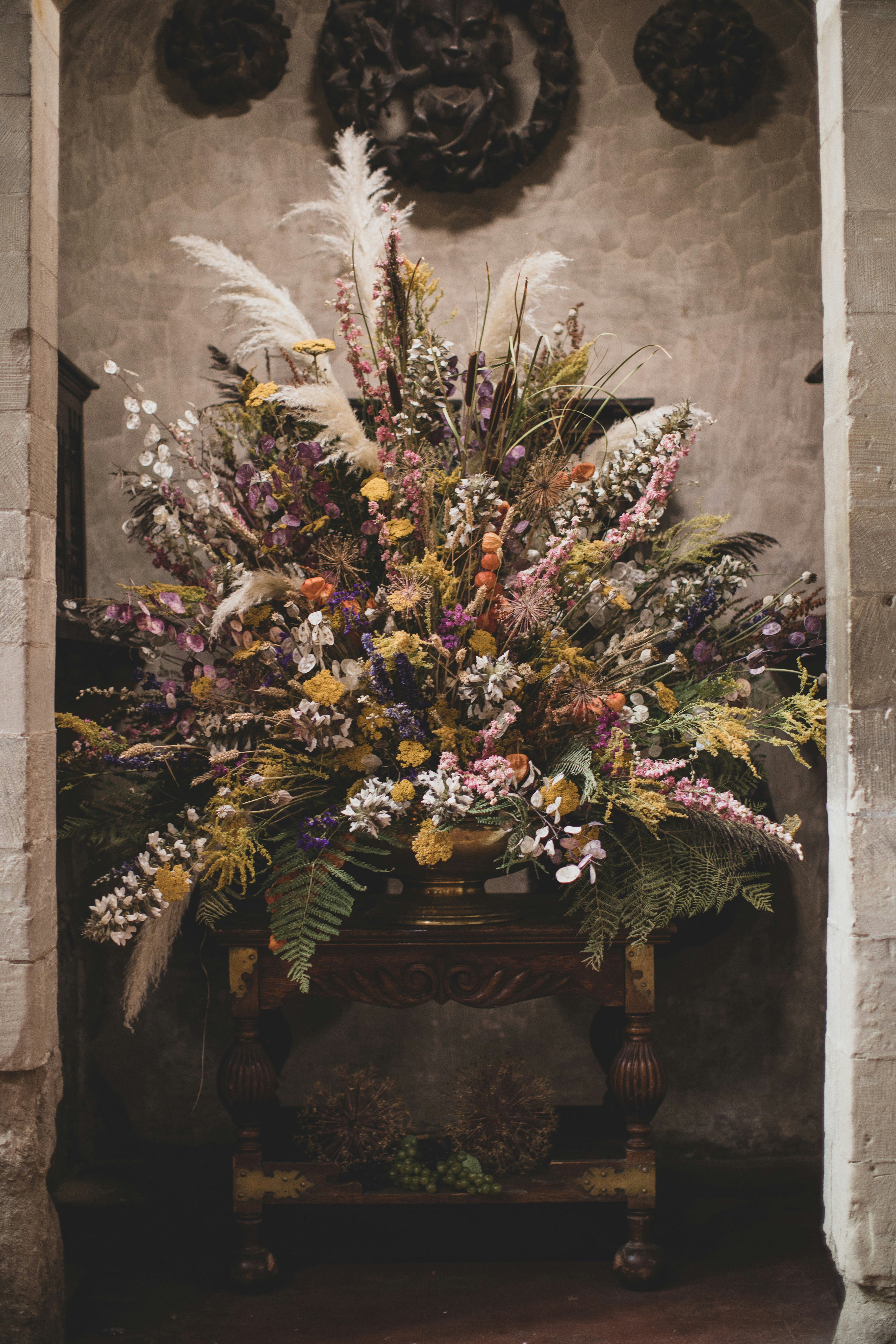 Green And White Flowers Painting Photo Free Image On Unsplash
