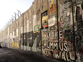 Make Humm us Not Wall graffiti