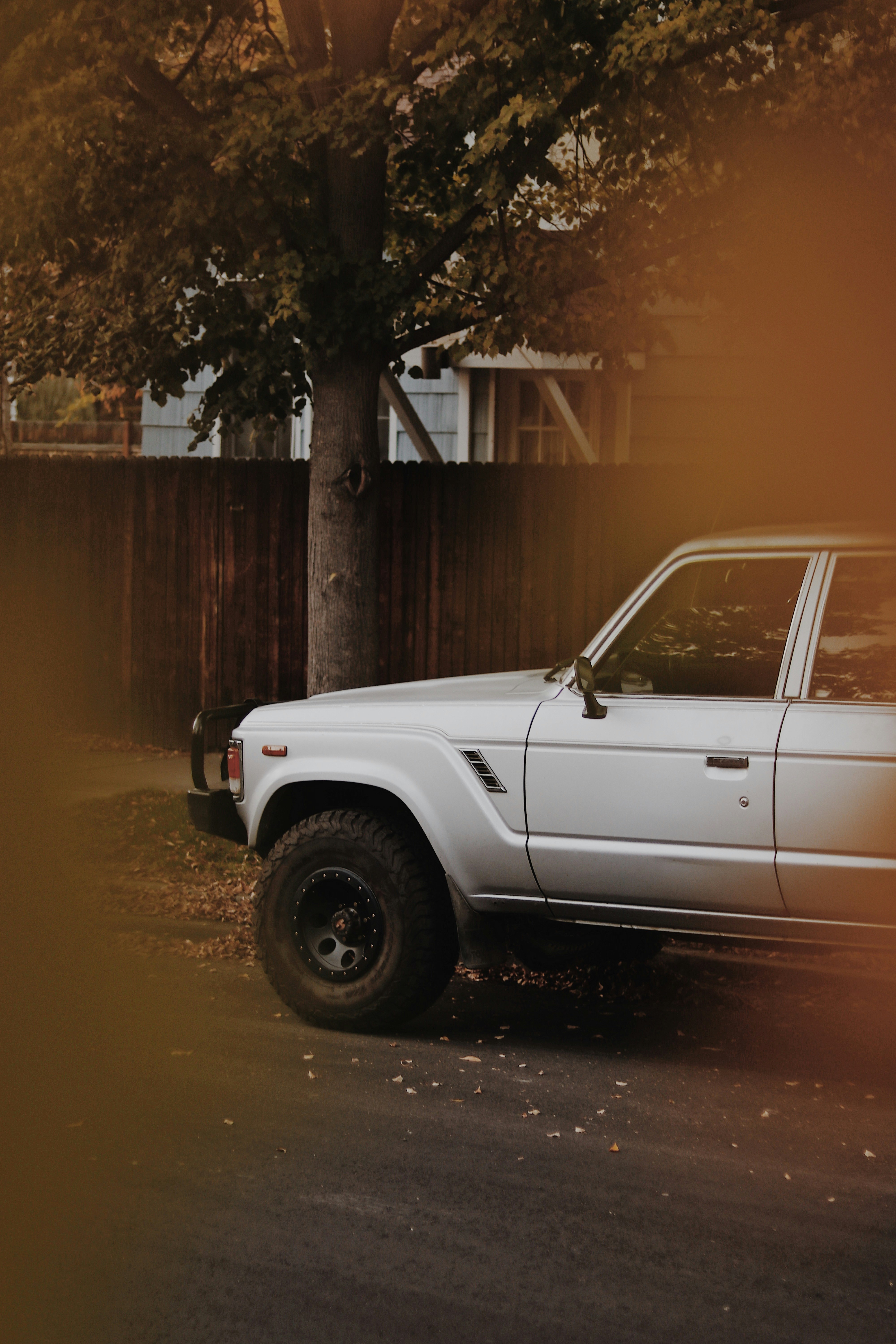 white vehicle on focus photography