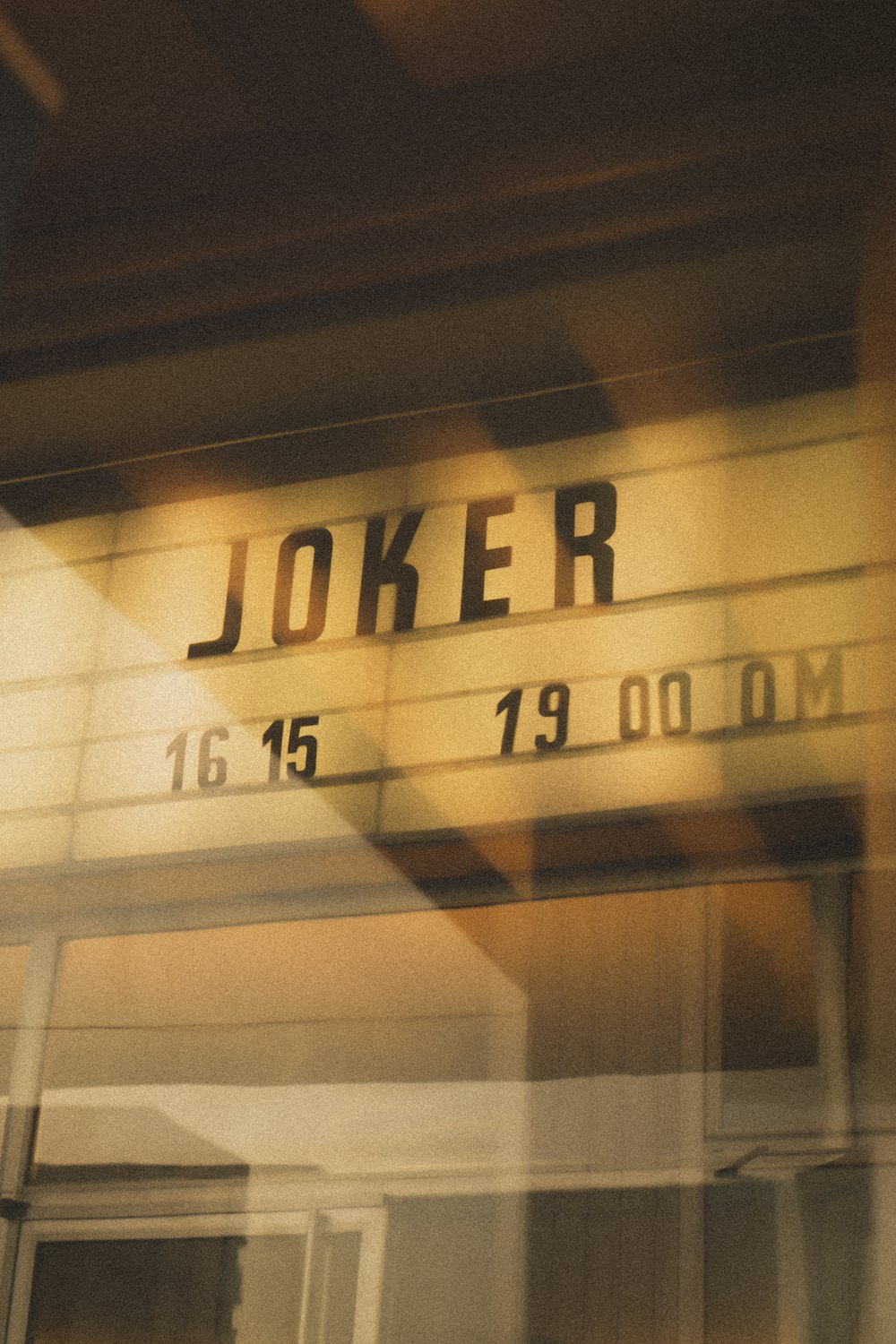 Joker 16 15 19 00 0M sign