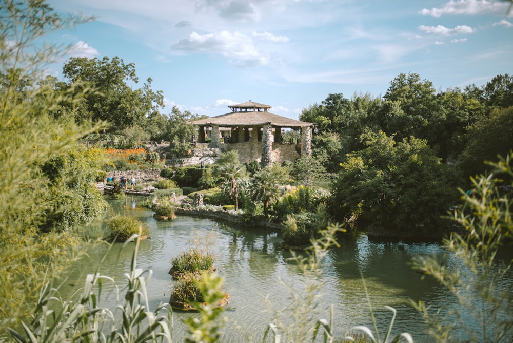 Casa de concreto branco