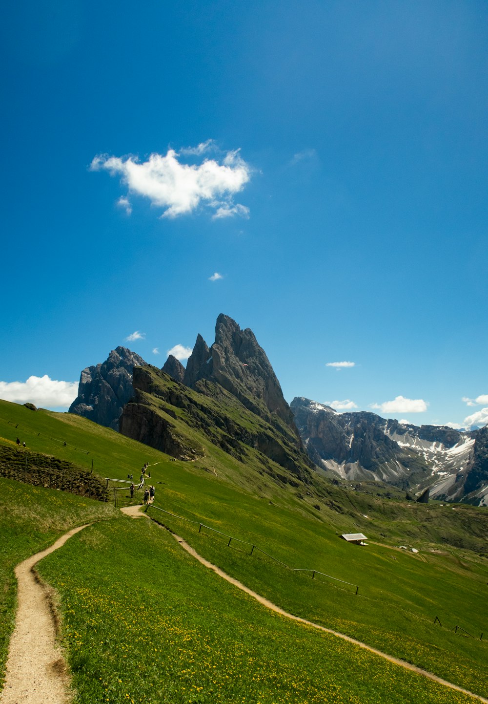 green mountain during daytime