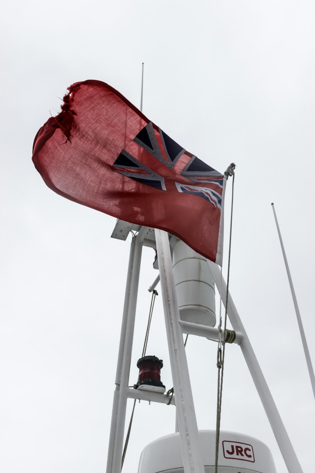 United Kingdom flag waving during daytime