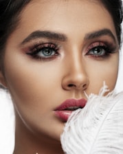 Bold mega volume lashes fanning out for a glamorous, eye-catching finish.