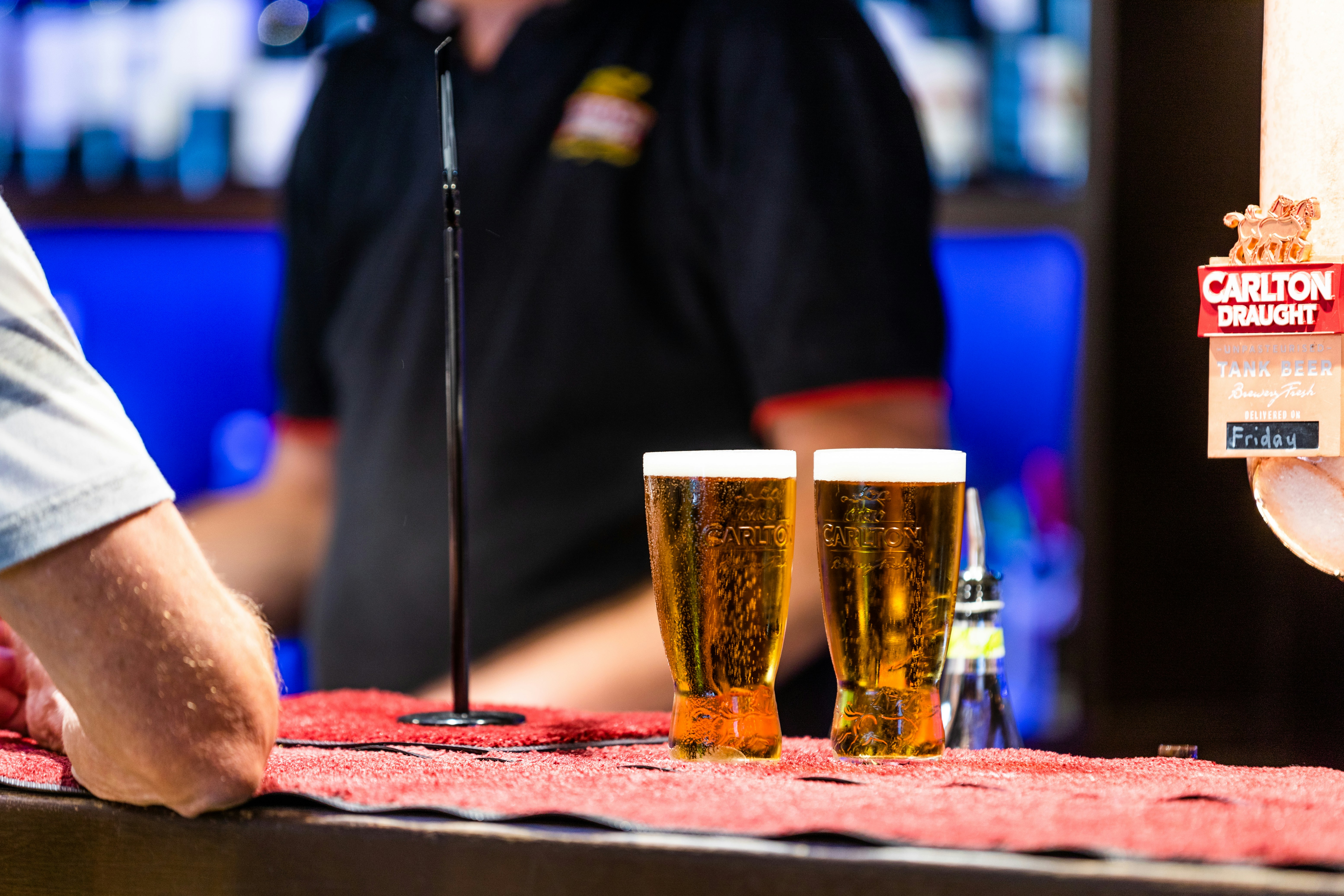 filled drink cups photo – Free Alcohol Image on Unsplash