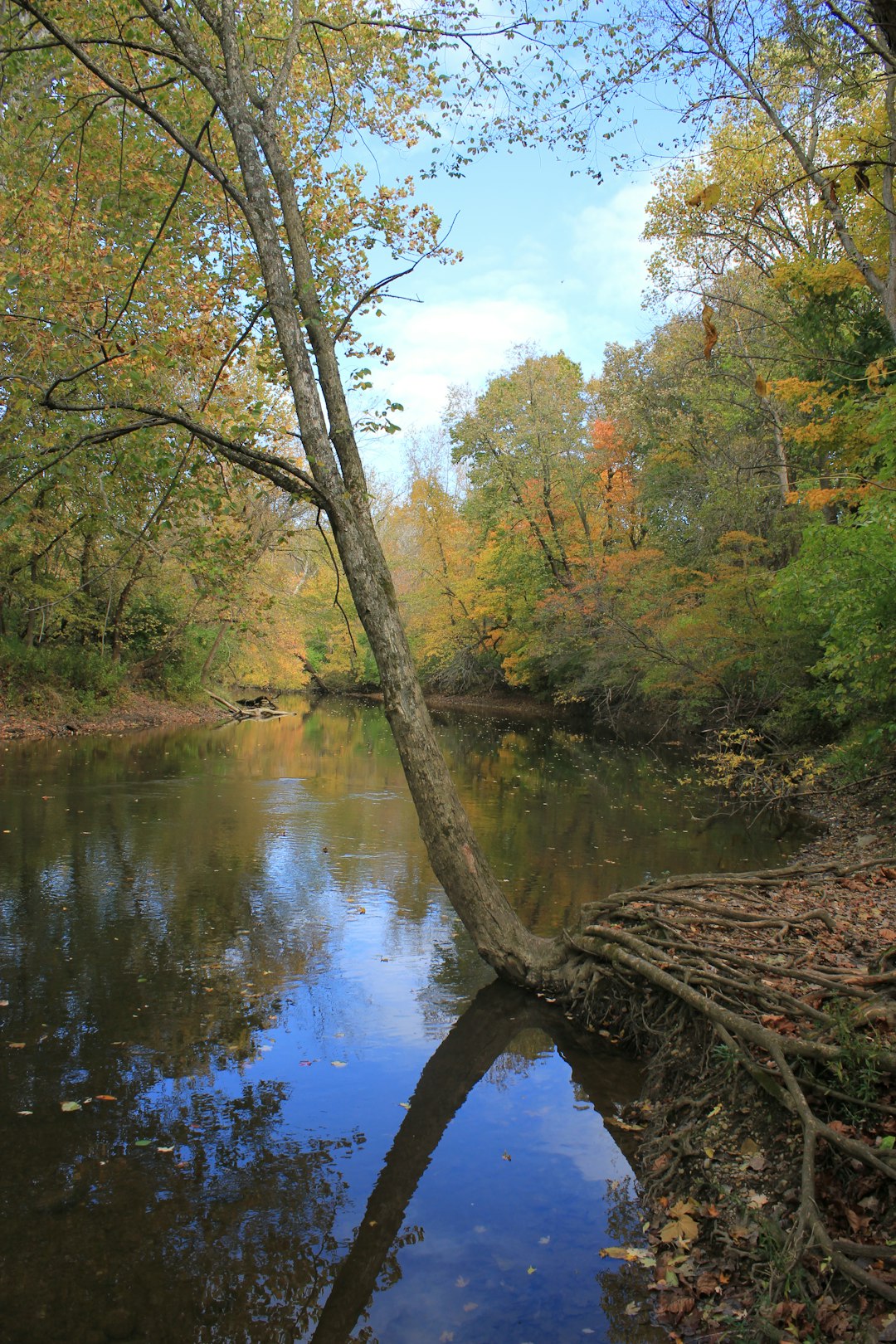 body of water between tres