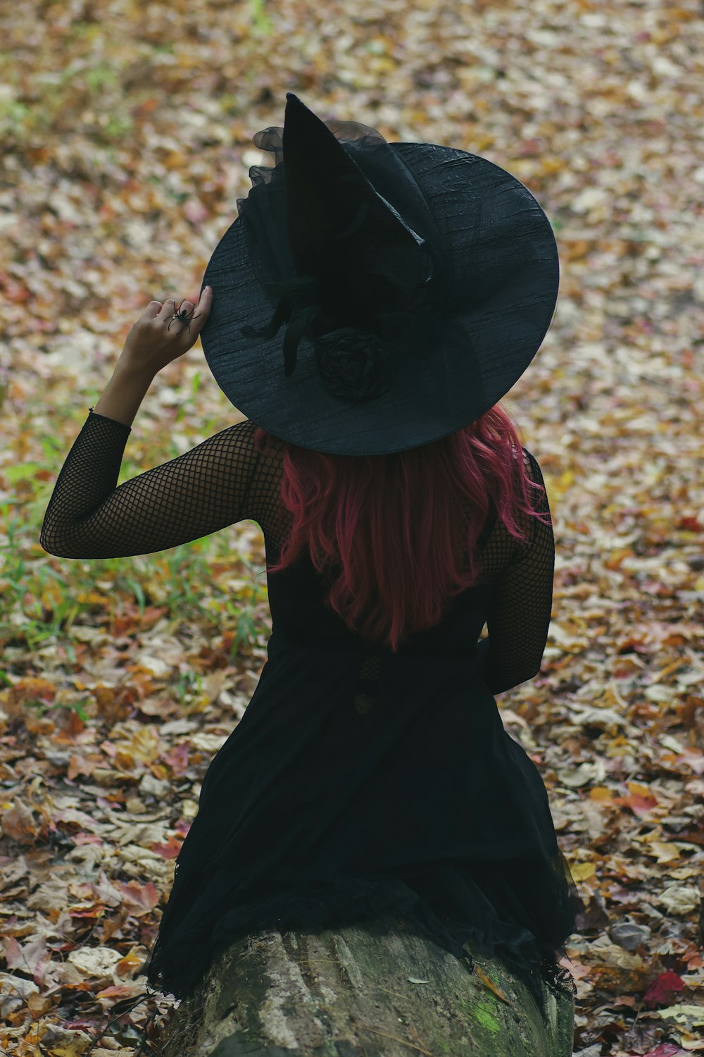 Vestido negro de manga larga para mujer