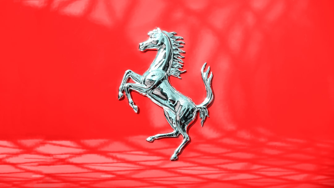 silver horse emblem,