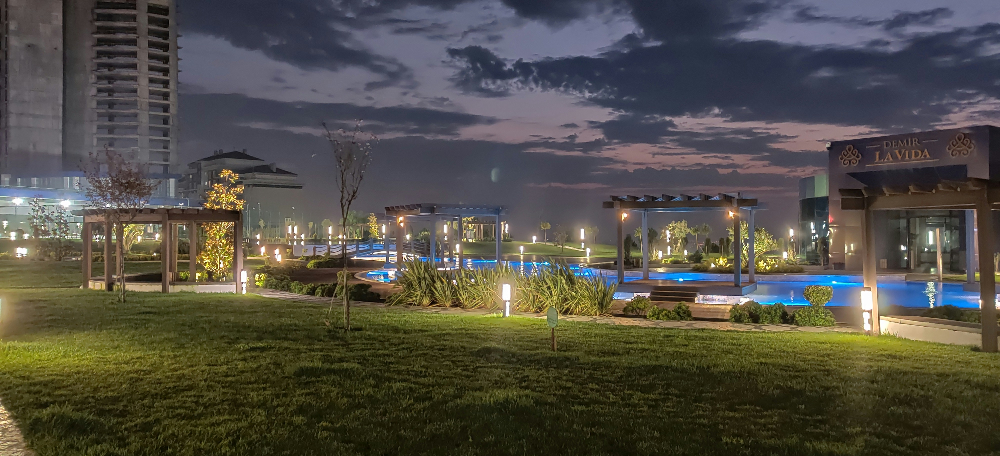 Top 5 Best Landscape Lighting Brands in 2024