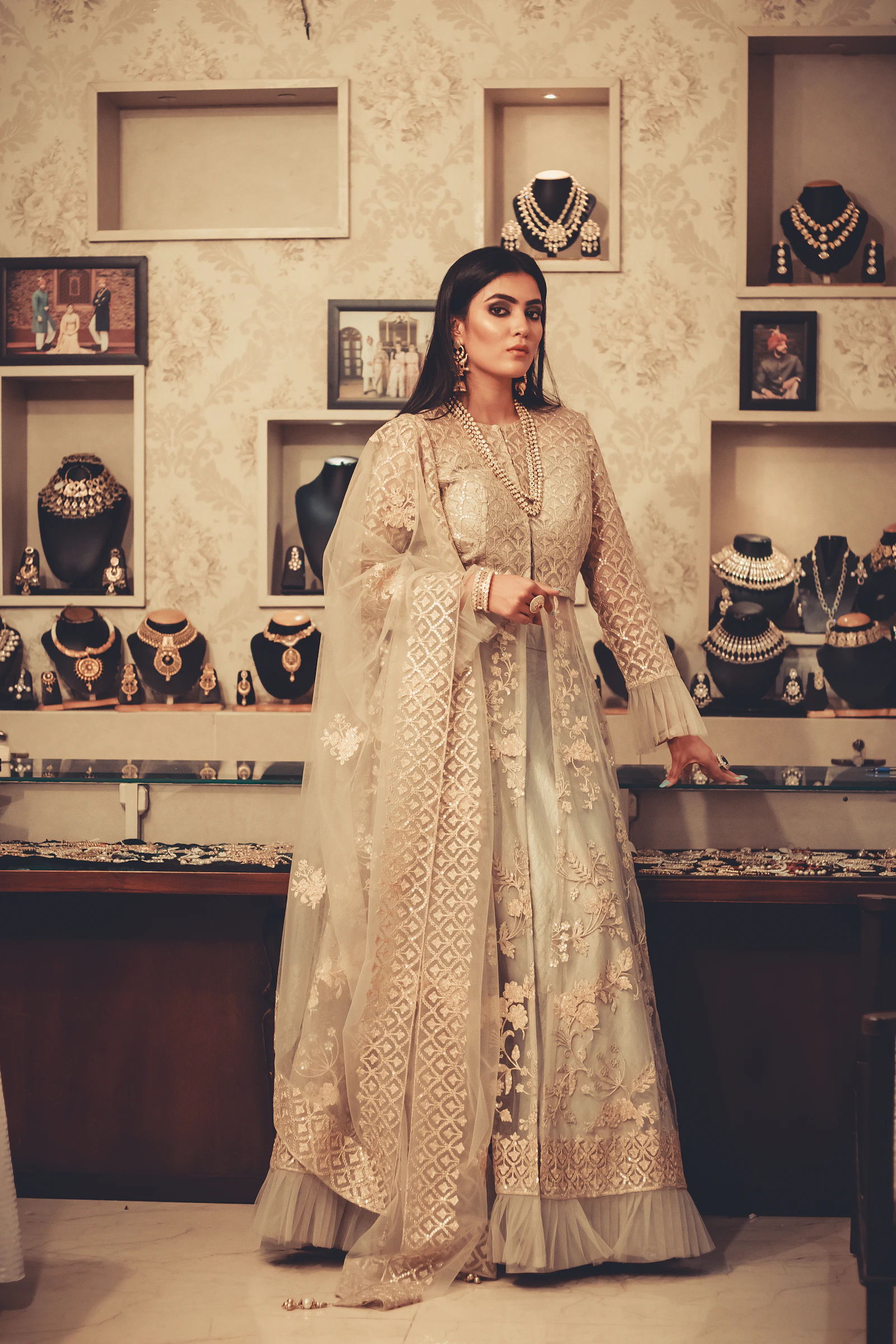 Elegant Indian wedding and festive fashion