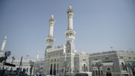 Book Umrah 2025 from Sahiwal Punjab with expert travel consultants and group support