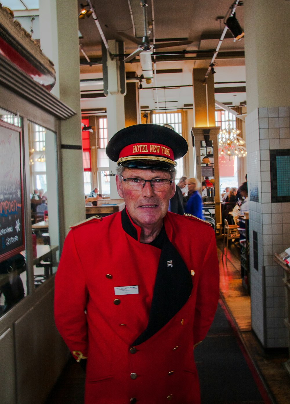 man wearing red and black shirt