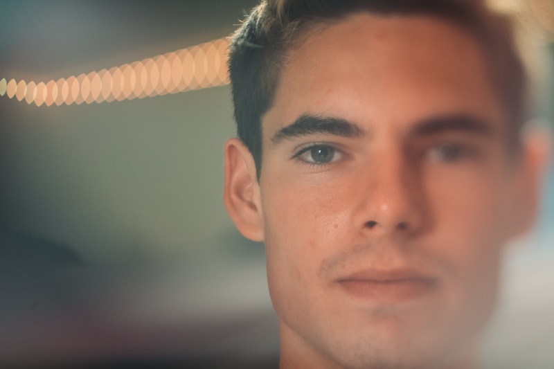 Barba masculina negra