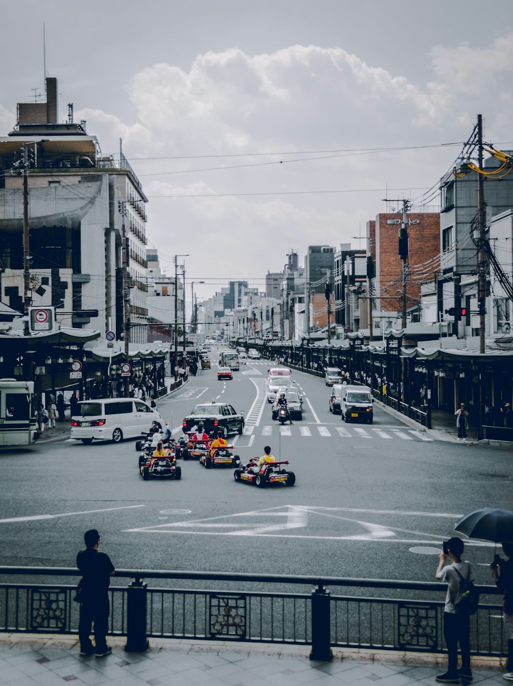 white and yellow car screenshot