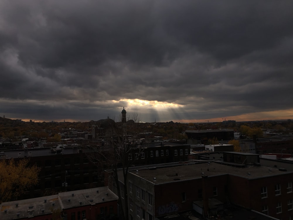 foto de baixa luminosidade da cidade