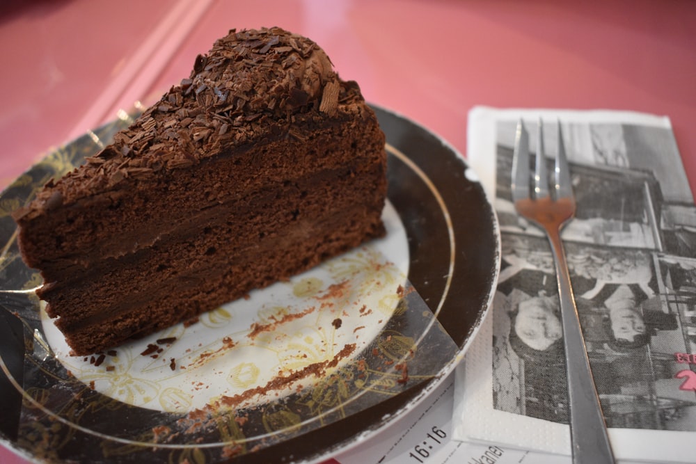 sliced chocolate cake on plate