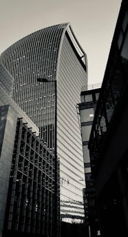curtain wall high-rise building
