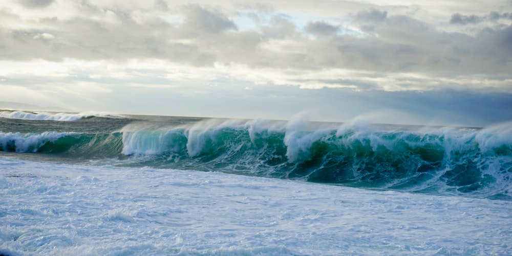 wavy ocean during daytime