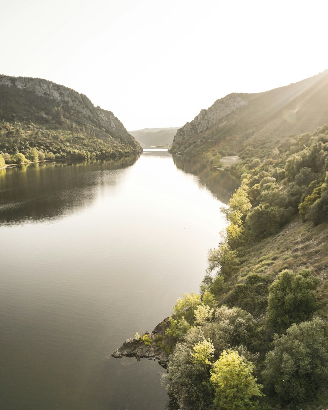photo of Vila Velha de Rodão Reservoir near Castelo de Marvão