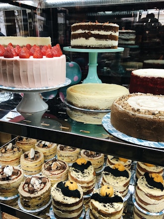 assorted-color cake lot