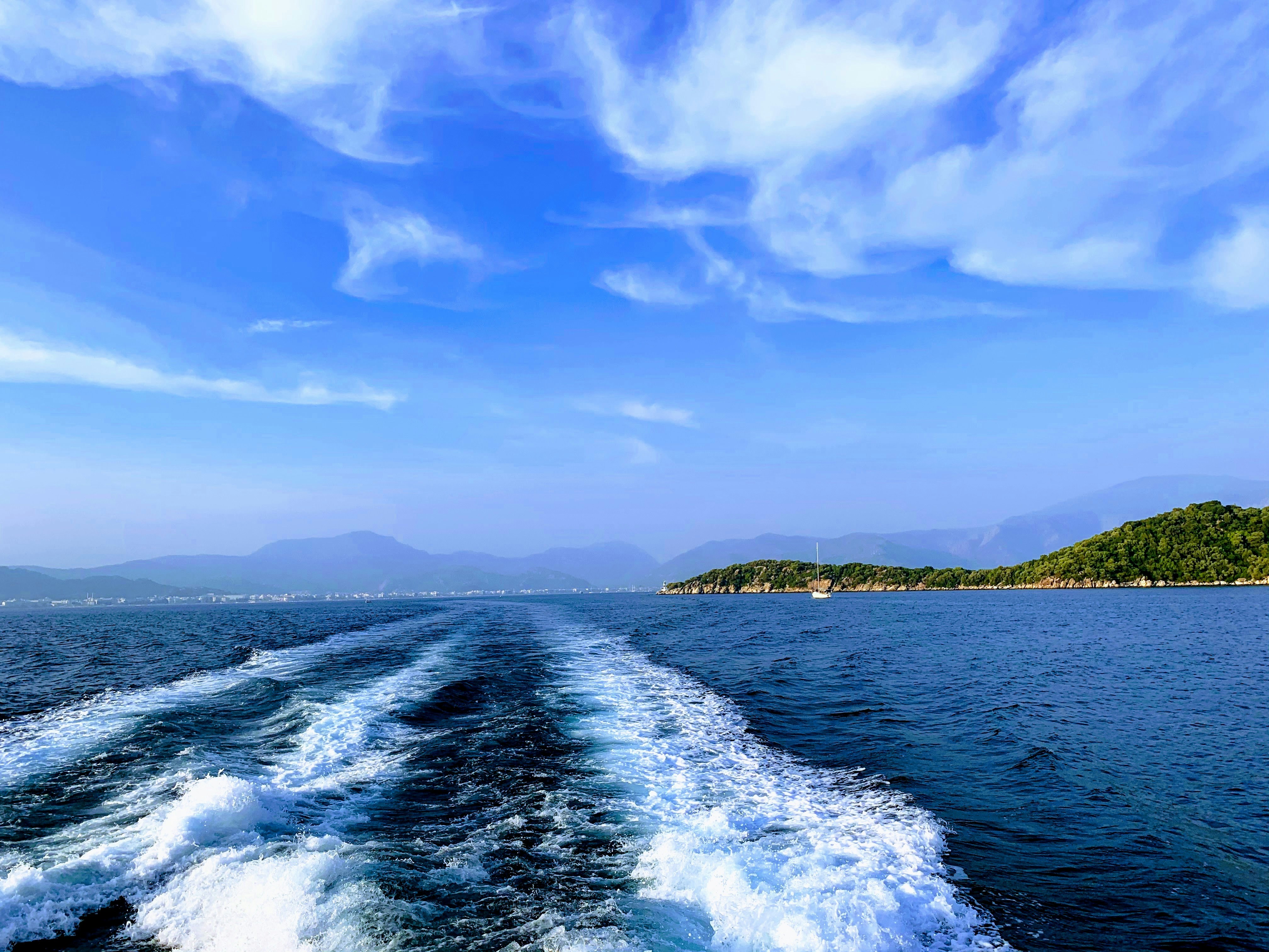 Photo by rinatiliescu